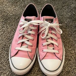 light pink converse